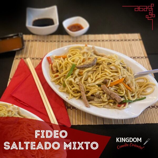 73. Fideo Salteado Mixto